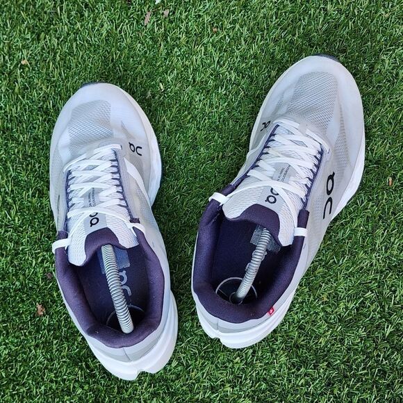 ON CLOUDSURFER NEXT - Womens Sneakers - SIZE 7.5D WIDE - Picture 7 of 9